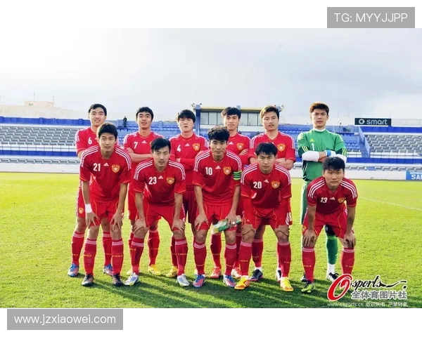 张昱杰护腿板暗藏全家福密码 训练预演助其中超关键破门 张昱杰护腿板暗藏全家福密码 训练预演助其中超关键破门