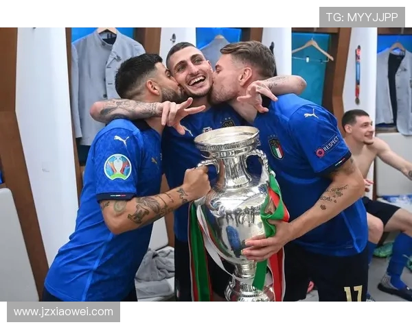 慈善赛争议飞铲!博努奇放倒前英格兰女足队长(2) 慈善赛争议飞铲!博努奇放倒前英格兰女足队长(2)