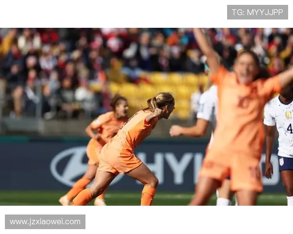 澳大利亚女足国脚戈里汉密尔顿岛完婚 李梦雯曾为队友见证(2) 澳大利亚女足国脚戈里汉密尔顿岛完婚 李梦雯曾为队友见证(2)